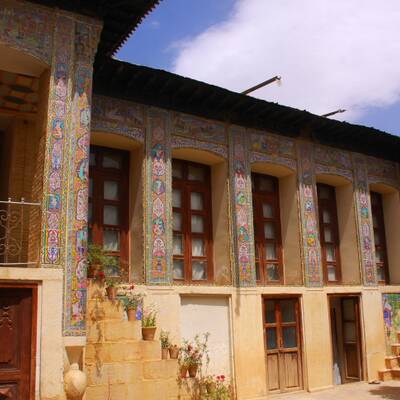  خانه صالحی(موزه لباس های سنتی و آیینی ایران)